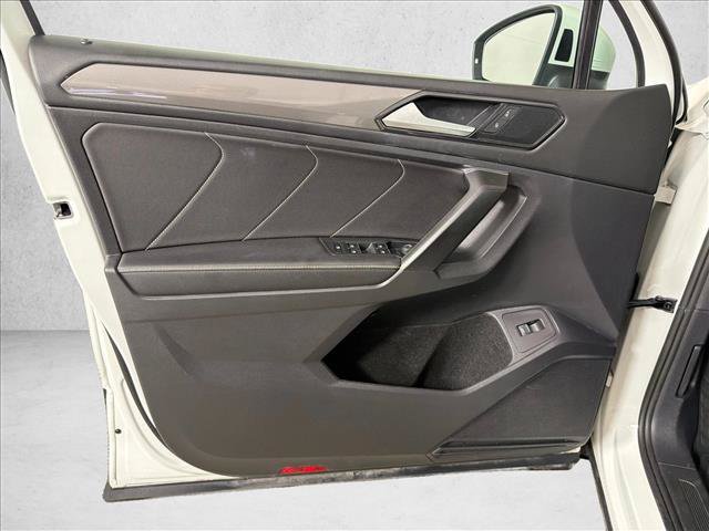 Used 2023 Volkswagen Tiguan SE FWD image 10