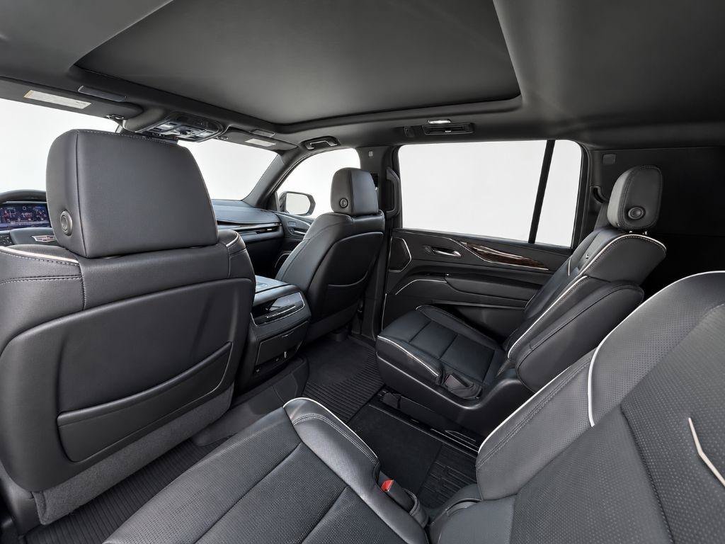 Used 2023 Cadillac Escalade ESV Premium Luxury AWD/4WD image 8