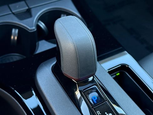 Used 2025 Toyota Prius XSE image 17