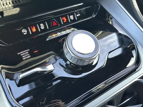 New 2026 Jeep Grand Wagoneer Limited w/ Rear Seat Video Group I image 34