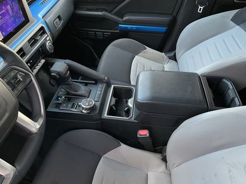 Used 2025 Toyota Tacoma SR5 image 35