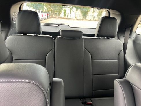 New 2026 Chevrolet Traverse LT w/ Sun and Wheel Package image 11