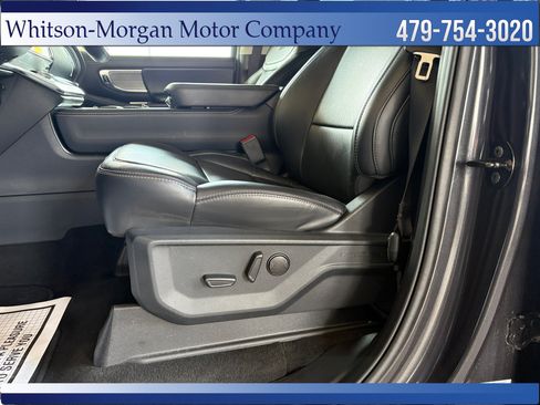 Used 2025 Ford Expedition Platinum w/ Driver's Package AWD/4WD image 20