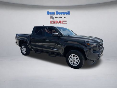 Used 2025 Toyota Tacoma SR5 RWD image 3