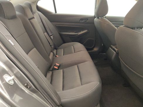 Used 2025 Nissan Altima 2.5 SV FWD image 19