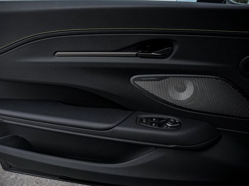 New 2026 Aston Martin V8 Vantage Roadster image 30