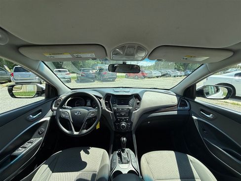 Used 2018 Hyundai Santa Fe Sport FWD image 9
