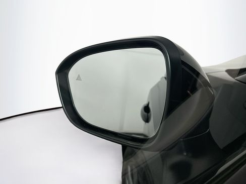 Used 2023 Nissan Ariya FWD image 16