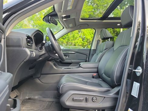 Certified 2025 Honda Pilot Elite image 26