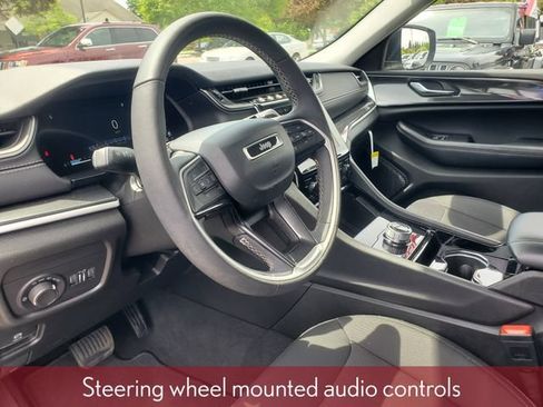 Used 2023 Jeep Grand Cherokee L Laredo w/ Luxury Tech Group I AWD/4WD image 16