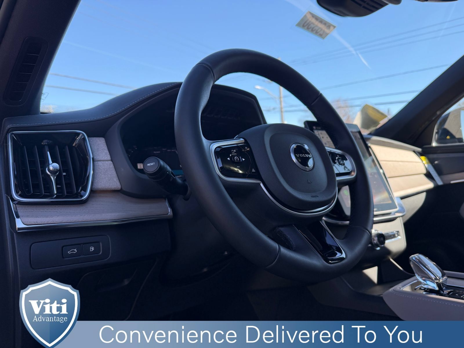 New 2026 Volvo XC90 T8 Plus w/ Protection Package Premier AWD/4WD image 12