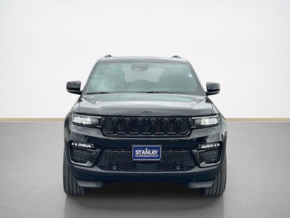 New 2025 Jeep Grand Cherokee Limited w/ Luxury Tech Group II