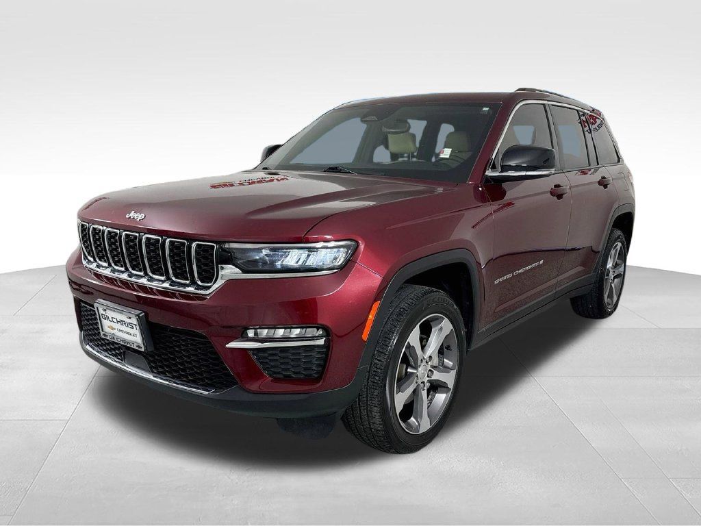 Used 2023 Jeep Grand Cherokee Limited RWD image 3