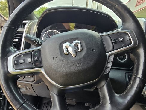 Used 2019 RAM 1500 Laramie w/ Sport Appearance Package AWD/4WD image 29