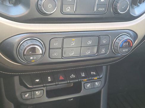 Used 2019 GMC Canyon Denali image 23