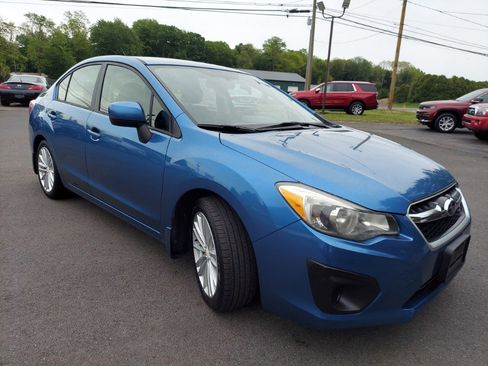 Used 2014 Subaru Impreza 2.0i Premium AWD/4WD image 3