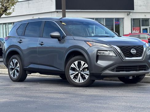 Used 2023 Nissan Rogue SV image 1