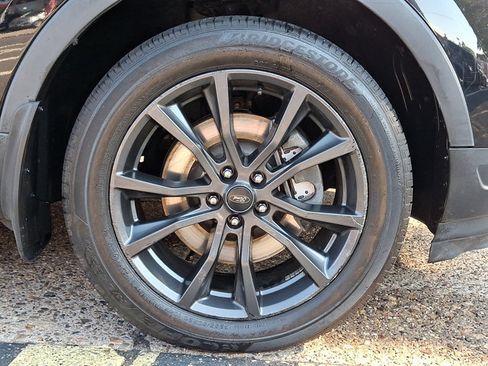 Used 2018 Ford Explorer XLT w/ Equipment Group 202A AWD/4WD image 8