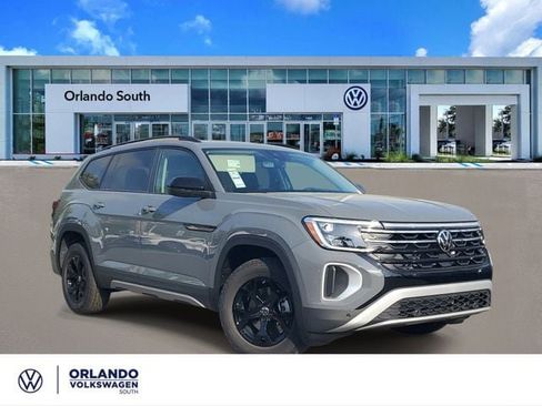 New 2026 Volkswagen Atlas Peak Edition AWD/4WD image 1