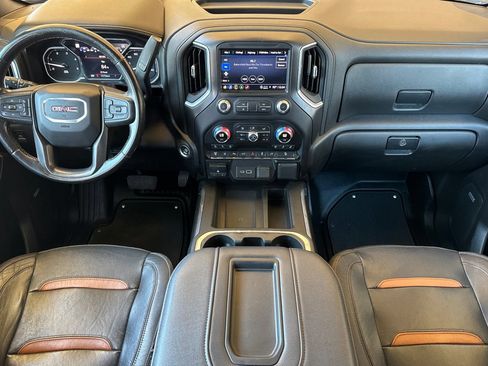 Certified 2022 GMC Sierra 2500 AT4 w/ AT4 Preferred Package AWD/4WD image 14