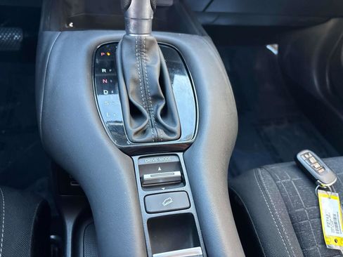 Used 2024 Honda HR-V LX image 24