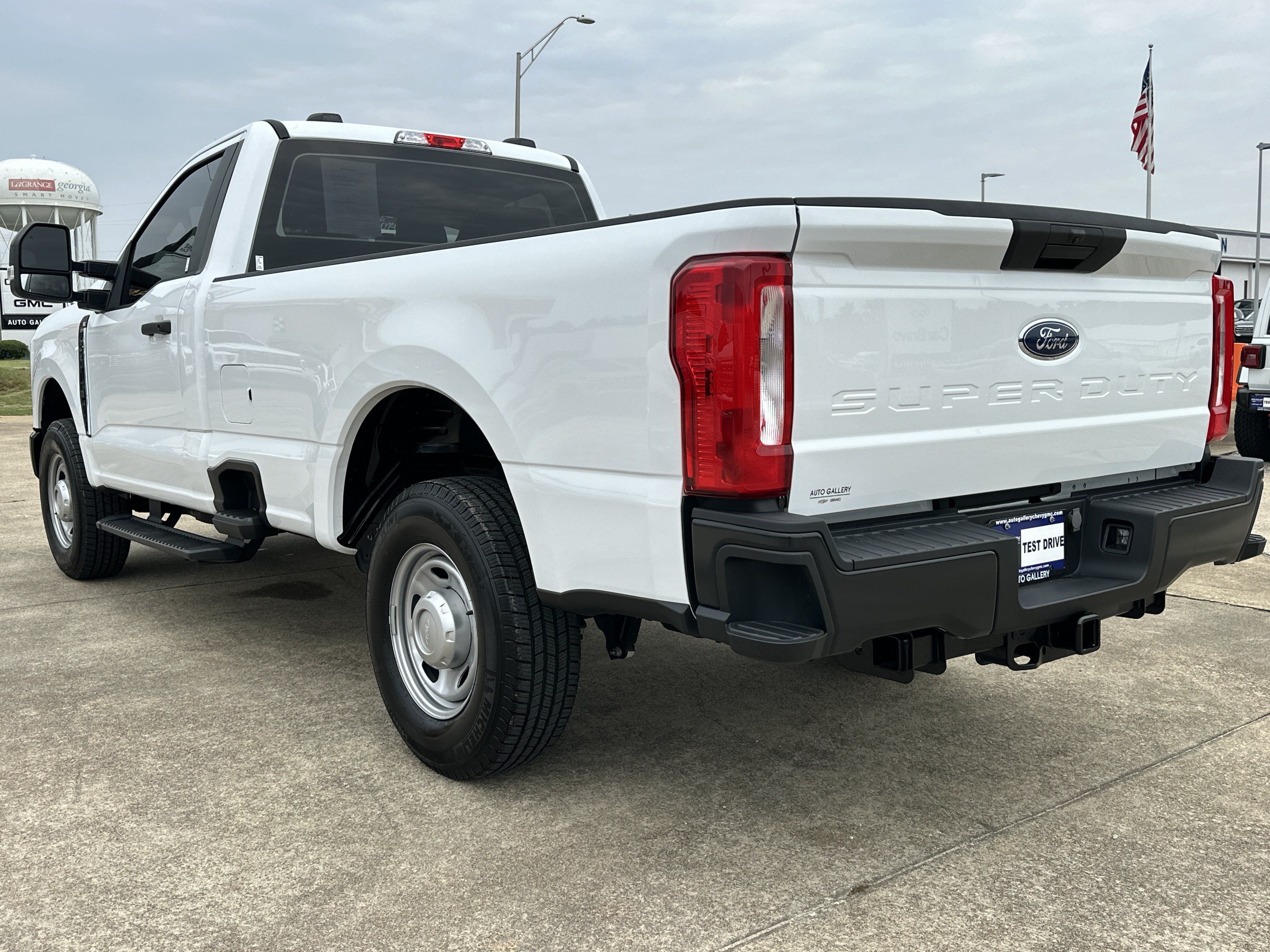 Used 2023 Ford F250 XL RWD image 9
