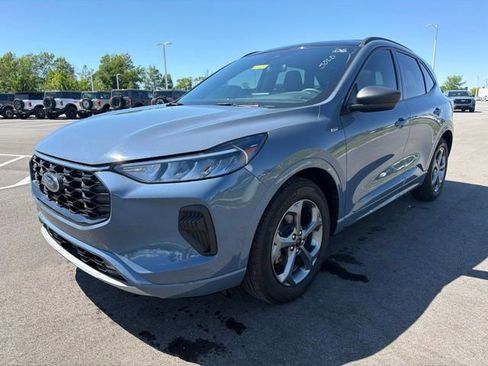 Used 2024 Ford Escape ST-Line w/ Tech Pack #1 FWD image 2