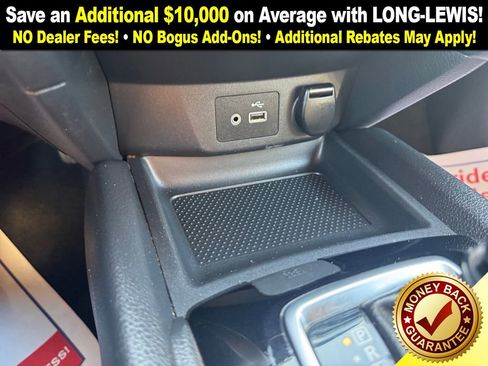 Used 2018 Nissan Rogue SV image 30