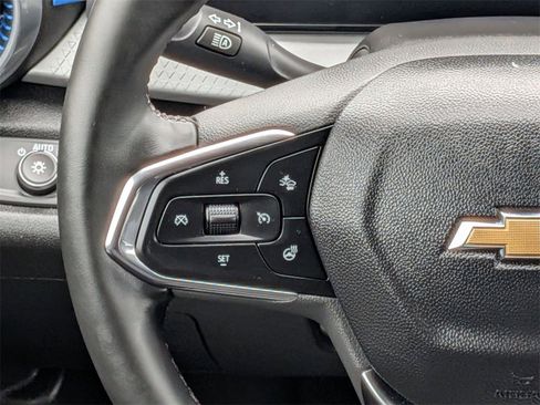 Used 2025 Chevrolet Trax LT w/ LT Convenience Package image 20