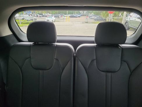 Used 2025 Kia Sorento S w/ Panoramic Sunroof Package FWD image 11