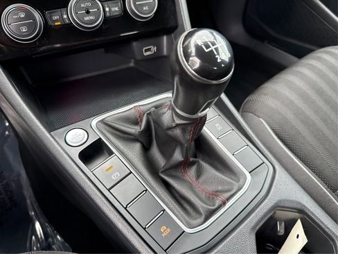 Used 2019 Volkswagen Jetta GLI FWD image 42