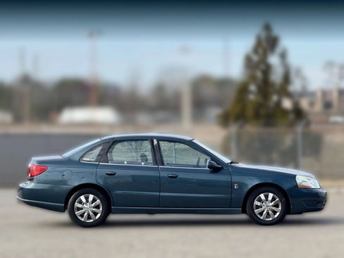 Used 2004 Saturn L-Series L300 image 7