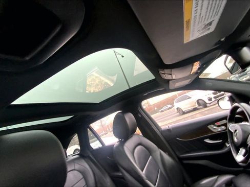 Used 2019 Mercedes-Benz GLC 300 4MATIC image 20