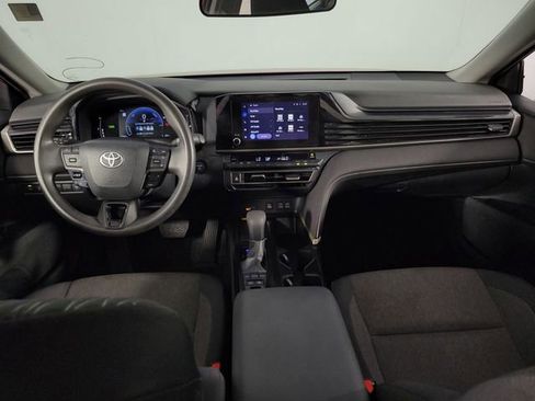 Used 2025 Toyota Camry LE FWD image 25