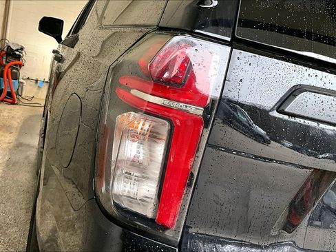 Used 2022 Chevrolet Tahoe RST w/ Luxury Package image 23