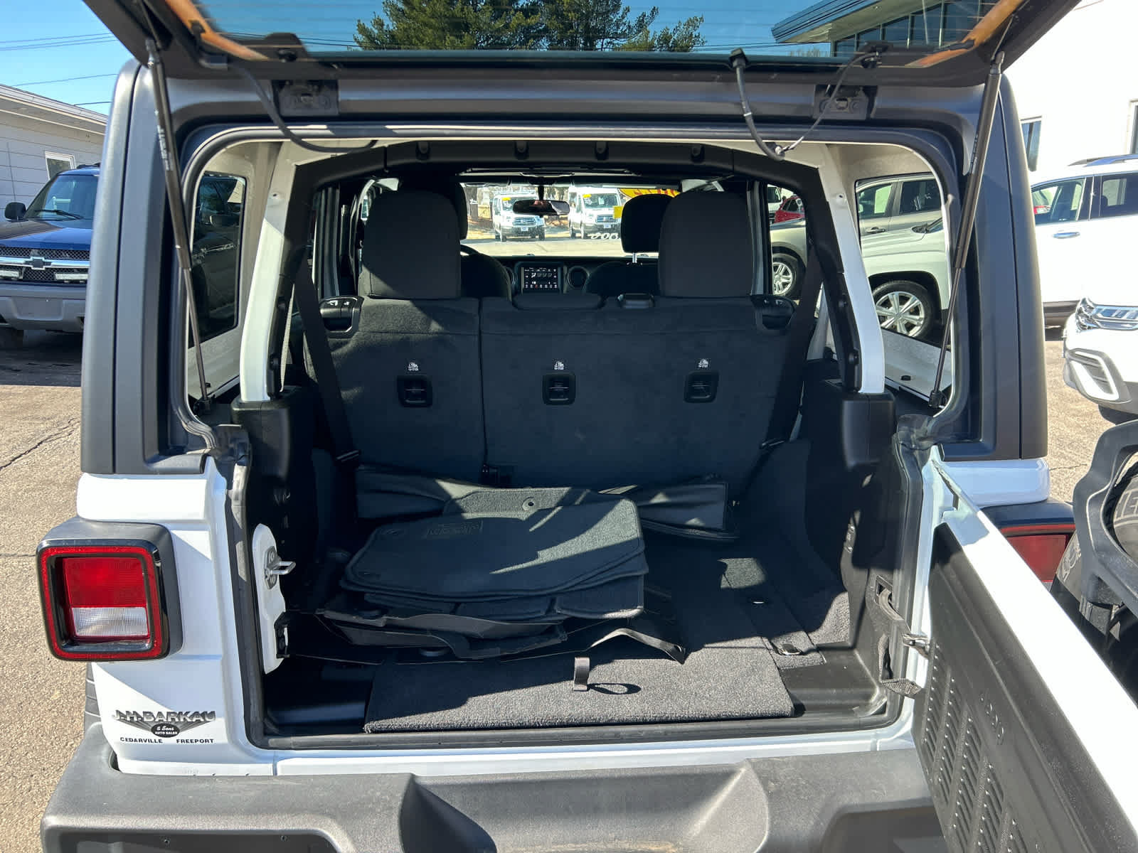 Used 2022 Jeep Wrangler Unlimited Sport AWD/4WD image 24