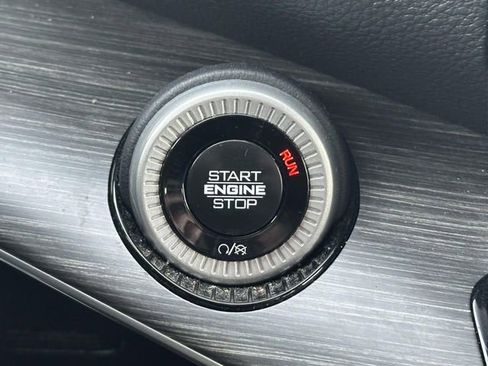 Used 2024 Jeep Wagoneer L Series II w/ Flexible Seating Group image 25