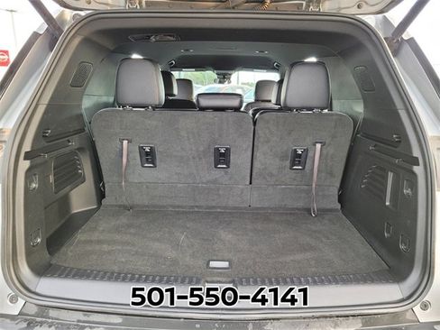 Used 2025 Chevrolet Traverse LT image 15