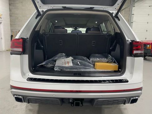 New 2026 Volkswagen Atlas Peak Edition image 16