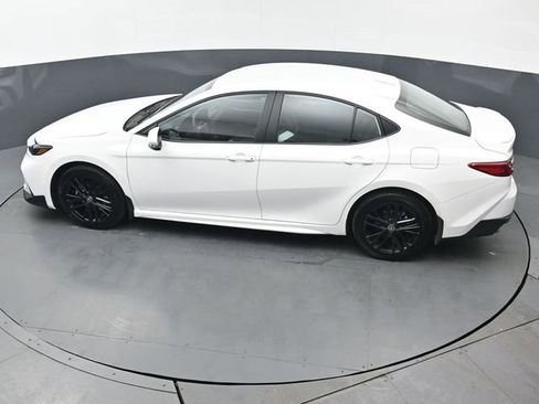 Certified 2025 Toyota Camry SE image 40