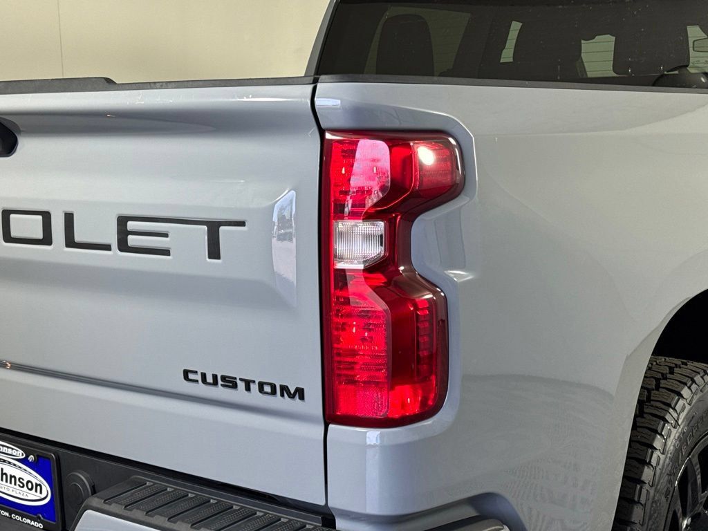 Certified 2024 Chevrolet Silverado 1500 Custom w/ Turbomax Blackout Package AWD/4WD image 9