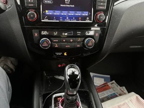 Used 2020 Nissan Rogue Sport SV w/ All-Weather Package AWD/4WD image 4