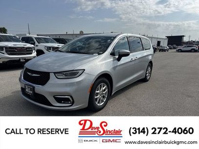 Used 2023 Chrysler Pacifica Touring-L