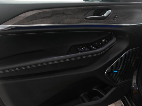 Used 2022 Jeep Grand Cherokee L Overland w/ MOPAR Finishing Package image 22