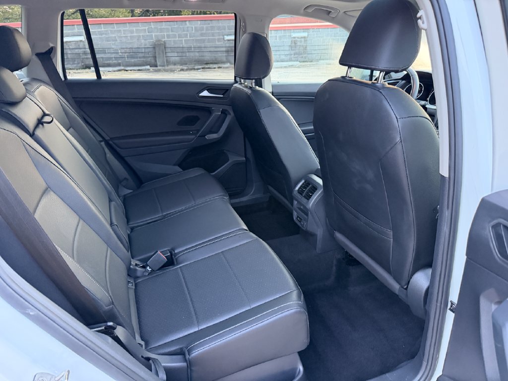 Used 2019 Volkswagen Tiguan SE w/ Panoramic Sunroof Package AWD/4WD image 26