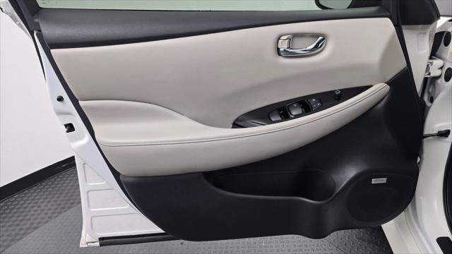 Used 2019 Nissan Leaf SL w/ SL Technology Package FWD image 13