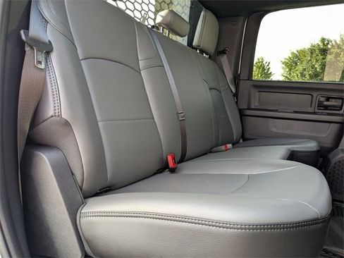 New 2024 RAM 5500 Tradesman w/ Chrome Appearance Group image 32