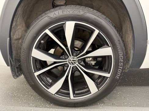 Used 2024 Volkswagen Atlas SEL Premium R-Line AWD/4WD image 21