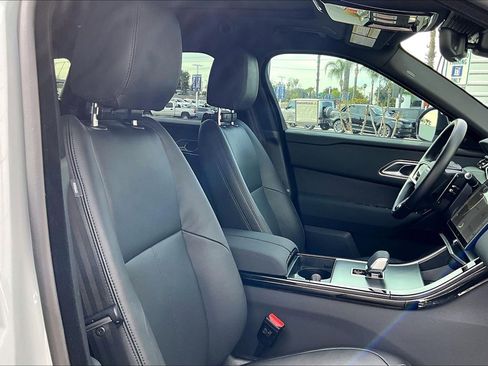 Used 2025 Land Rover Range Rover Velar Dynamic SE image 7