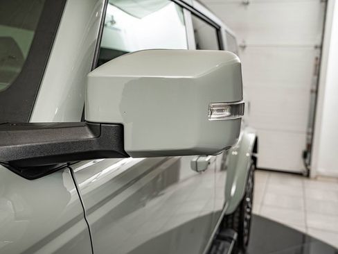 Used 2024 Ford Bronco Outer Banks AWD/4WD image 9